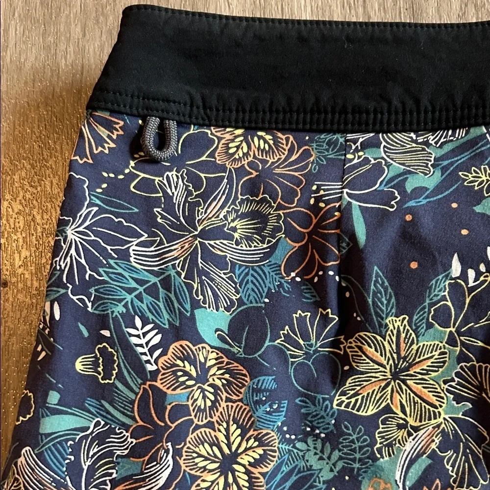 J. Crew Blue and Black Floral Men's Swim Shorts